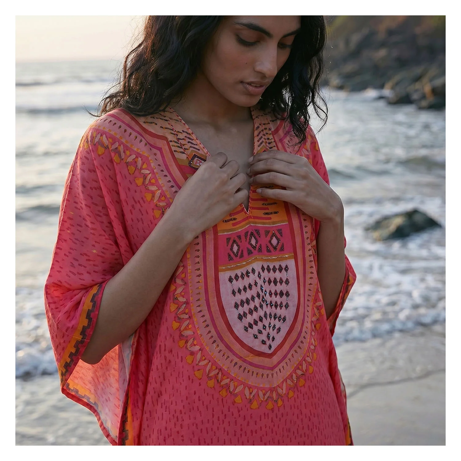 AMIREYA KAFTAN - Image 4