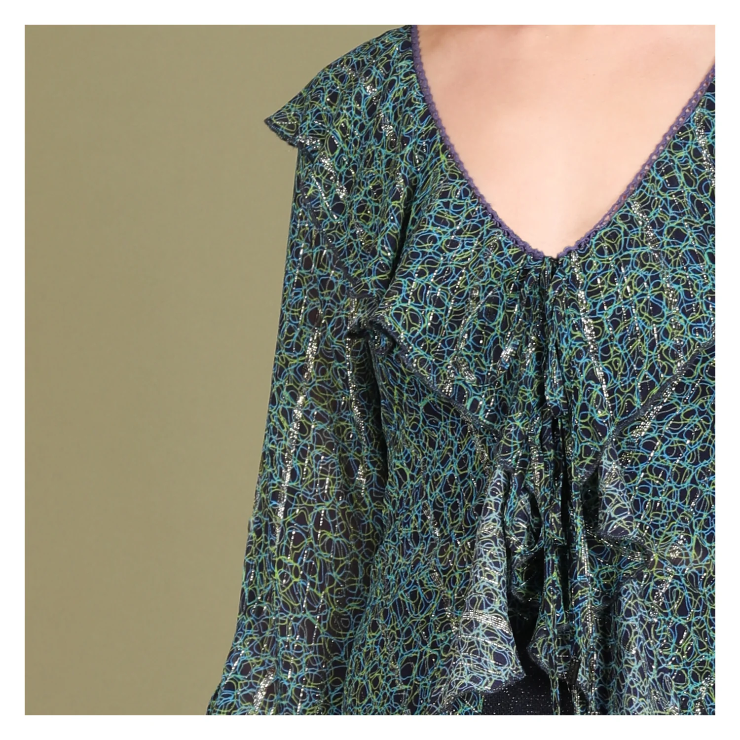 ARCELIA COVERUP - Image 4
