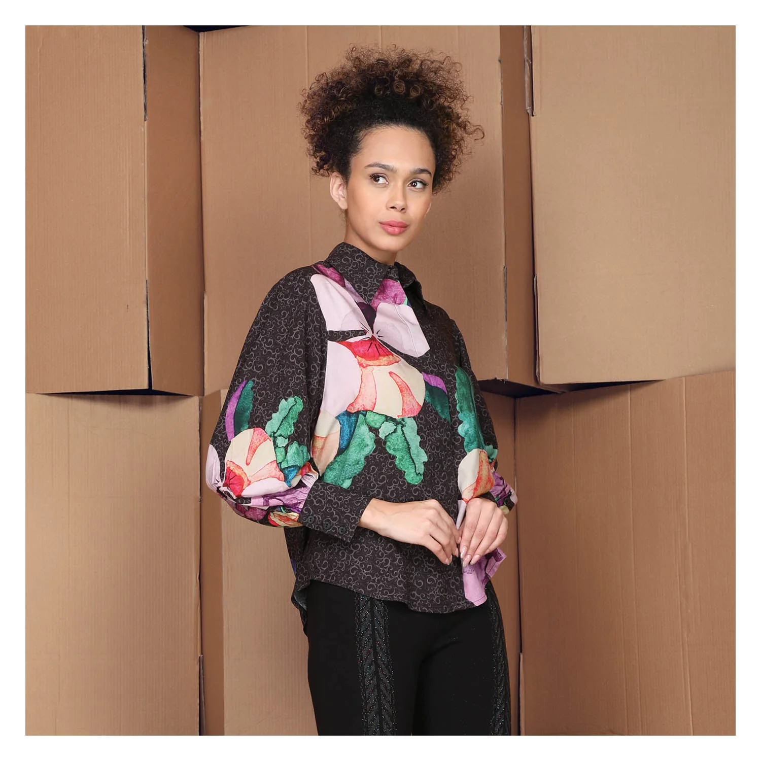 CASTLE SHIRT - Image 4