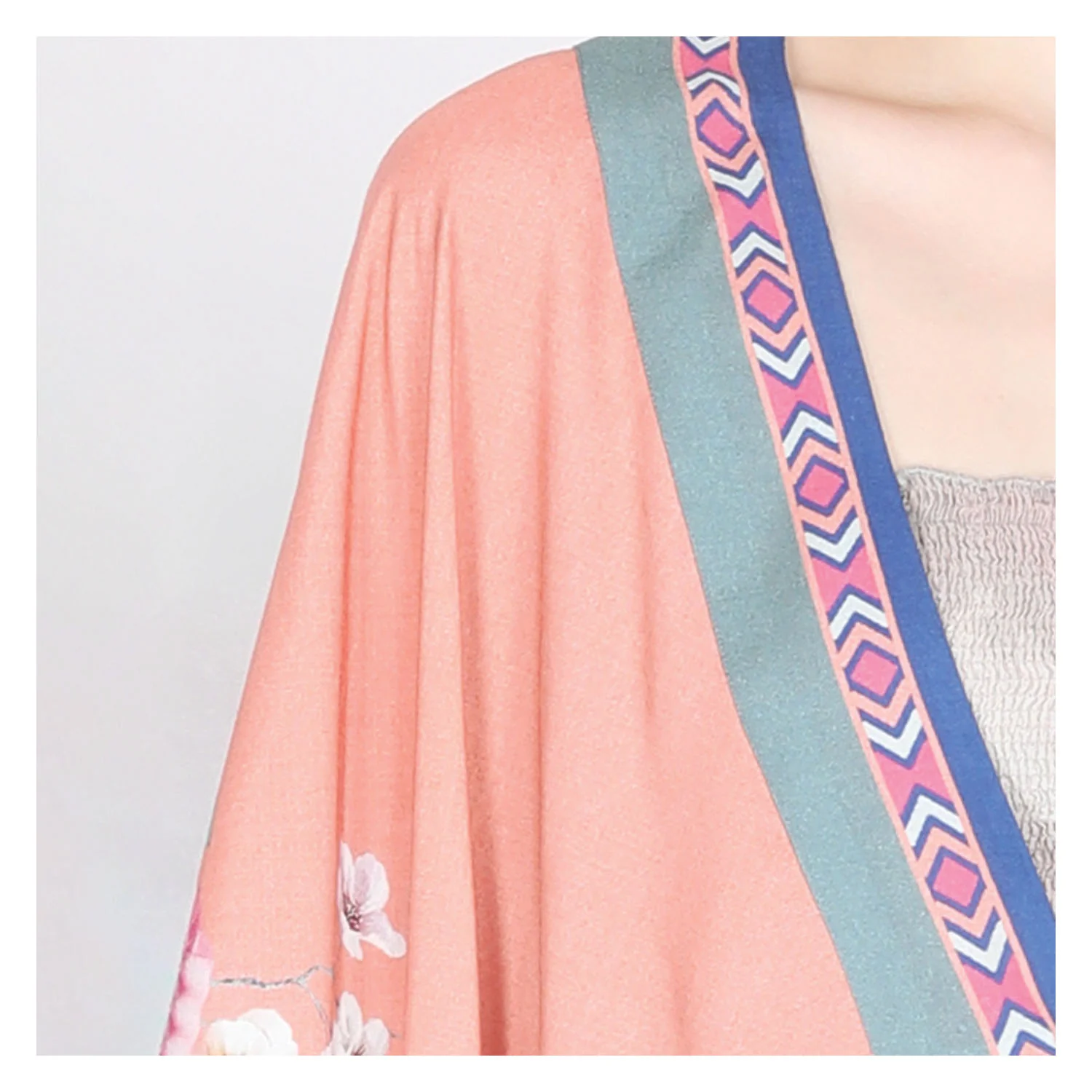 AKILA COVERUP - Image 4